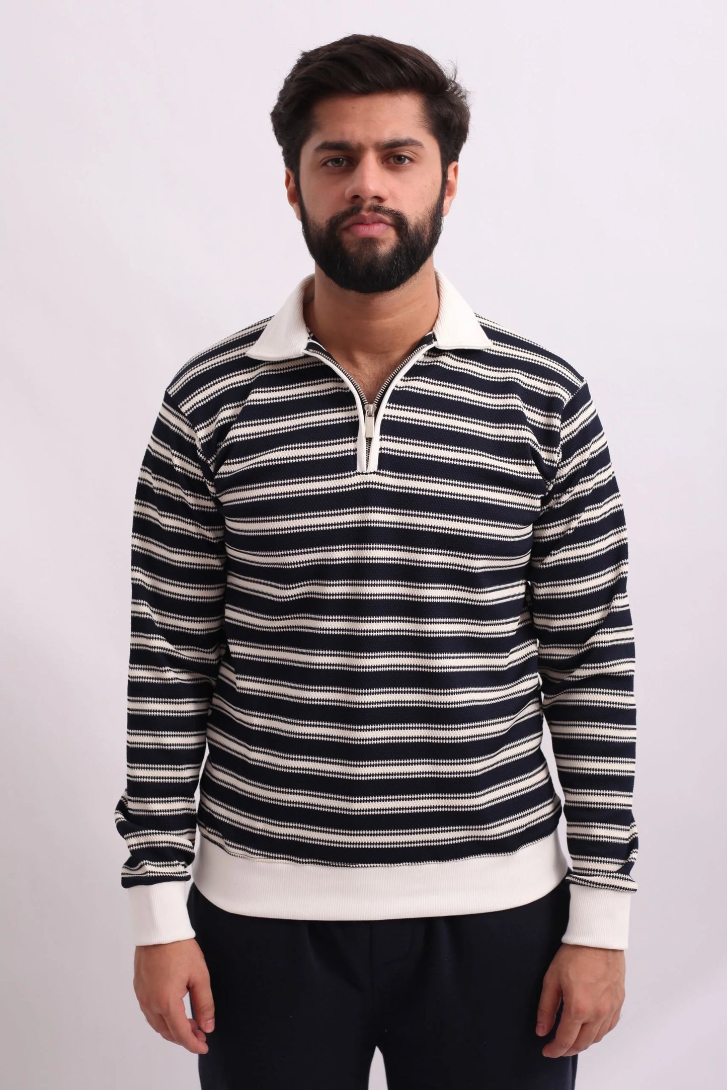 KNITTED ZIPPER POLO SWEATSHIRT | NAVY / WHITE