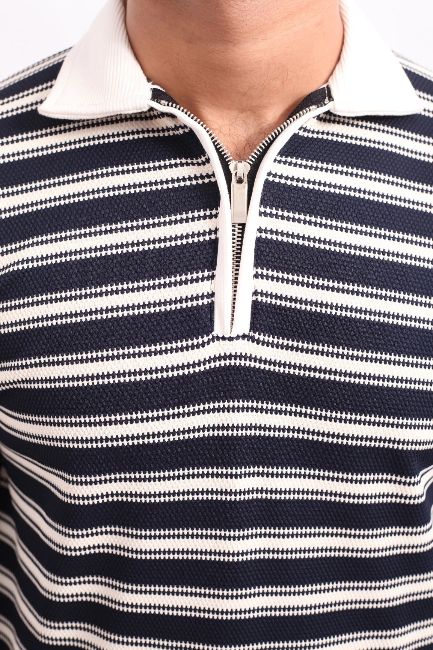KNITTED ZIPPER POLO SWEATSHIRT | NAVY / WHITE