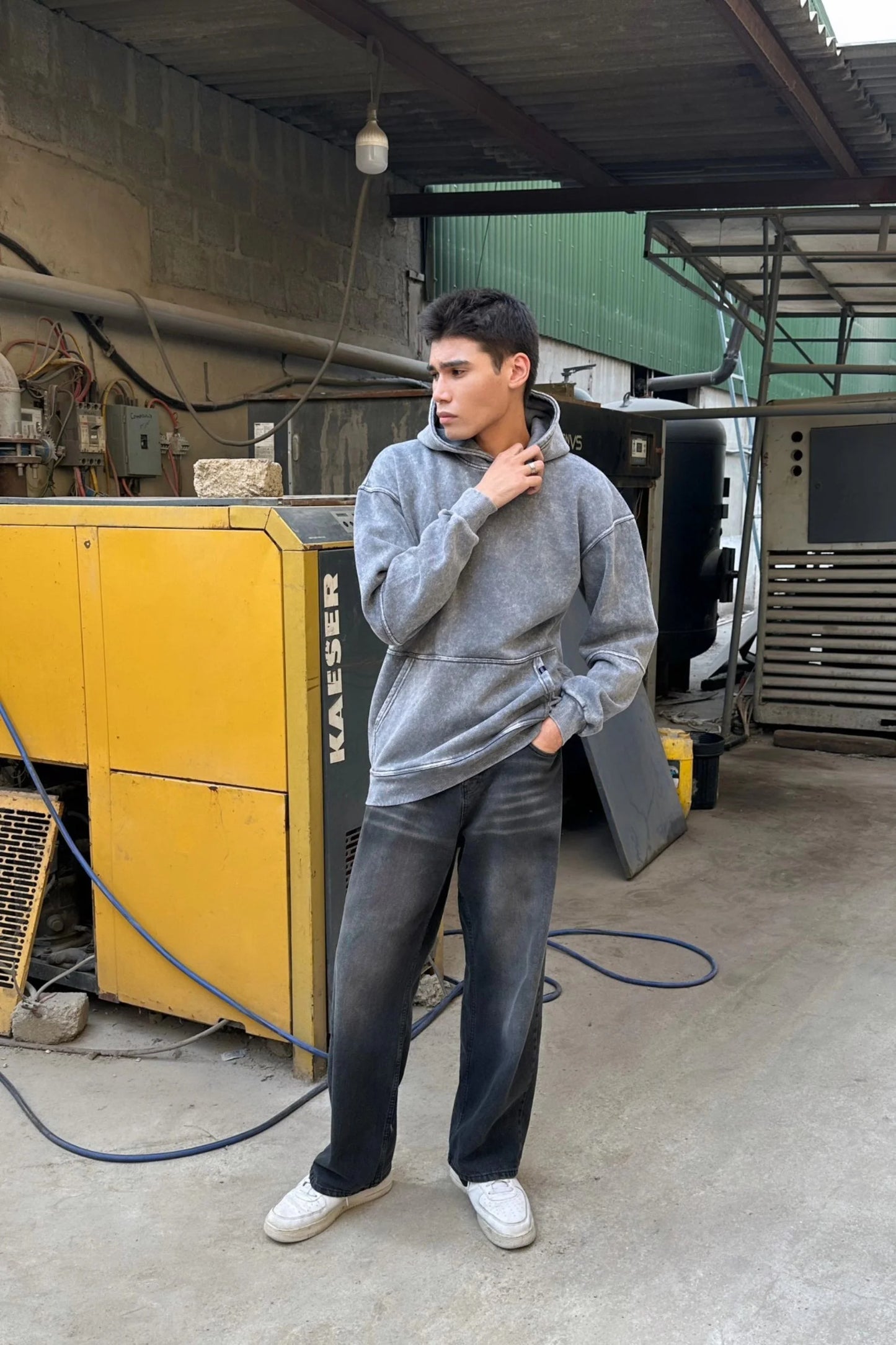 OVERSIZED STONE WASHED HOODIE | SMOKE GREY